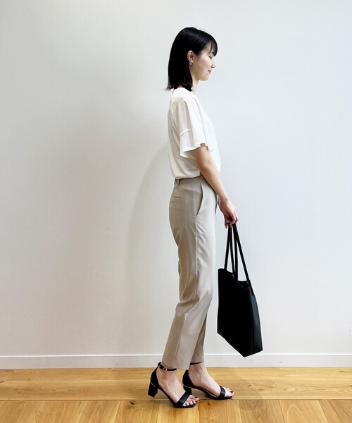 OPAQUE.CLIP（オペークドットクリップ）の「◆セットアップ対応 リネンライクテーパードパンツ【マシンウオッシャブル/抗ピリング】（その他パンツ・レディース・ネイビー/ベージュ・38/42/40/36）」の4枚目の写真