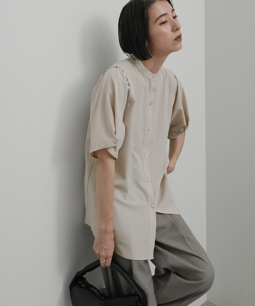 select MOCA(セレクトモカ)の「ハーフスリーブバンドカラーブラウス(シャツ/ブラウス・レディース・ライトベージュ/ブラック/チャコールグレー・FREE)」の22枚目の写真