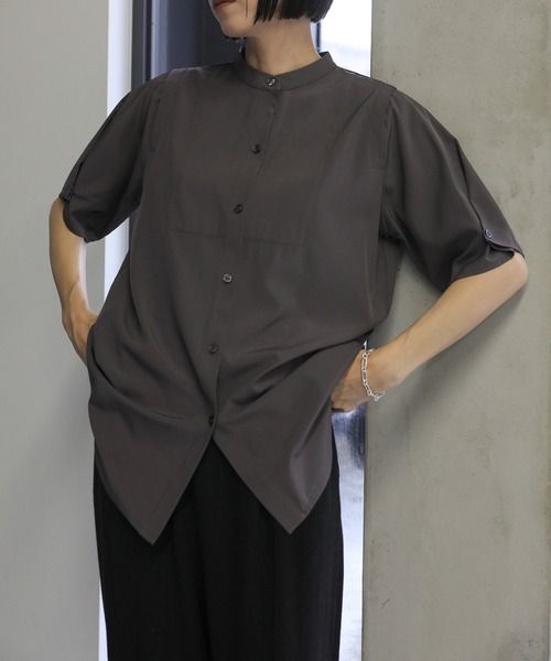 select MOCA(セレクトモカ)の「ハーフスリーブバンドカラーブラウス(シャツ/ブラウス・レディース・ライトベージュ/ブラック/チャコールグレー・FREE)」の10枚目の写真