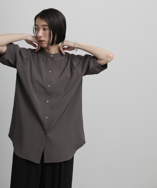 select MOCA(セレクトモカ)の「ハーフスリーブバンドカラーブラウス(シャツ/ブラウス・レディース・ライトベージュ/ブラック/チャコールグレー・FREE)」の8枚目の写真