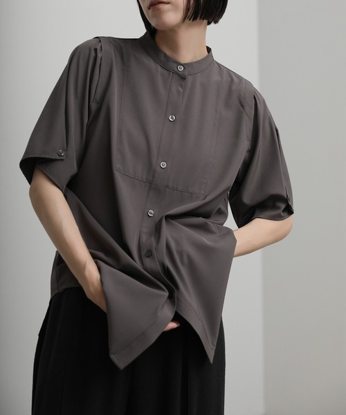 select MOCA(セレクトモカ)の「ハーフスリーブバンドカラーブラウス(シャツ/ブラウス・レディース・ライトベージュ/ブラック/チャコールグレー・FREE)」の7枚目の写真
