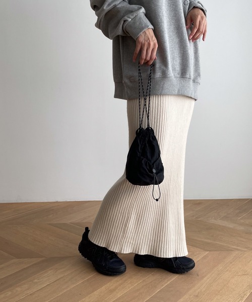 CANAL JEAN（キャナルジーン）の「El mar　2wayナイロンミニ巾着バッグ（ショルダーバッグ・レディース・ホワイト/ブラック・ONE SIZE）」の13枚目の写真