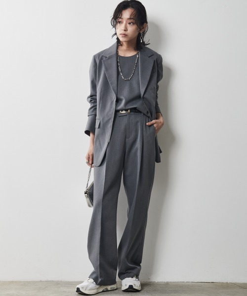 CHIC STYLE（シックスタイル）の「＜大きいサイズ＞フロントジップテーラードジャケット シックスタイル（テーラードジャケット・レディース・グレー/ブラック・L/3L/4L/LL/5L）」の3枚目の写真