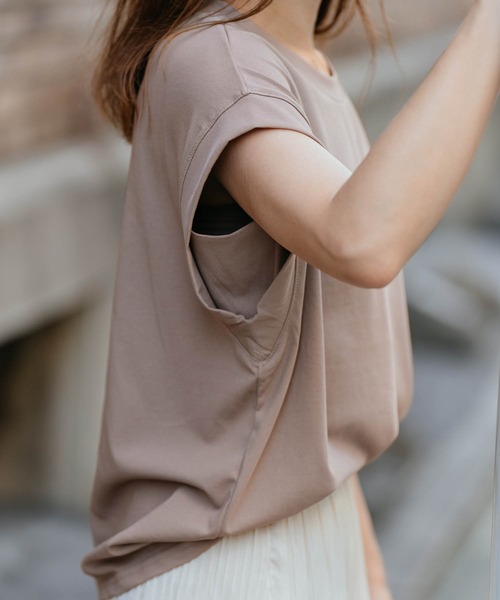 ZAKKA-BOX(ザッカボックス)の「つや感フレンチスリーブプルオーバー(Tシャツ/カットソー・レディース・ベージュ/ブルー系その他・FREE)」の5枚目の写真