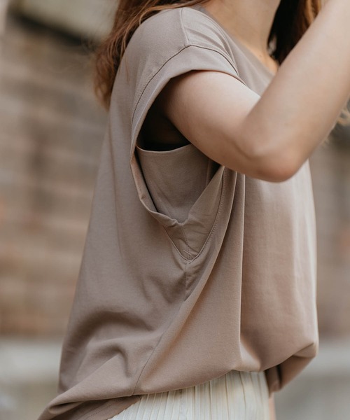 ZAKKA-BOX(ザッカボックス)の「つや感フレンチスリーブプルオーバー(Tシャツ/カットソー・レディース・ベージュ/ブルー系その他・FREE)」の6枚目の写真