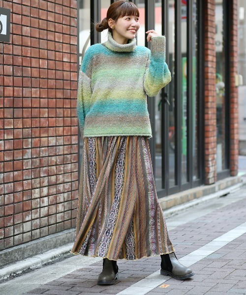 チチカカ(チチカカ)の「ファブリックプリントスカート(スカート・レディース・ブラック/マスタード/レッド・LARGE/MEDIUM)」の5枚目の写真