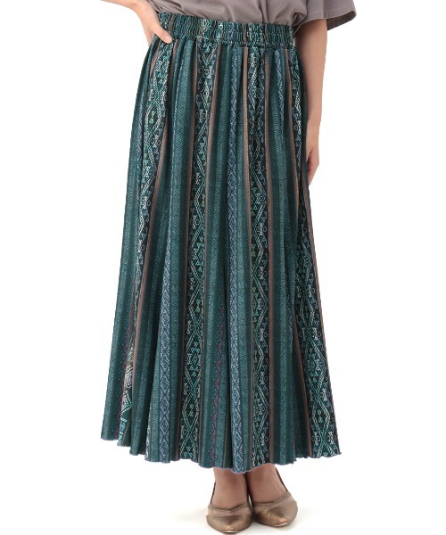 チチカカ(チチカカ)の「ファブリックプリントスカート(スカート・レディース・ブラック/マスタード/レッド・LARGE/MEDIUM)」の7枚目の写真