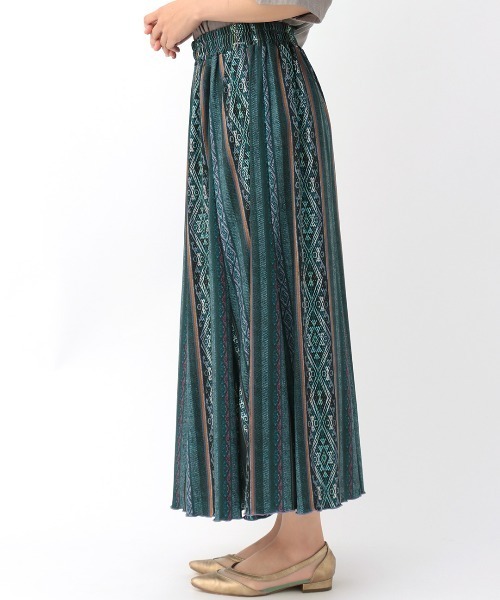 チチカカ(チチカカ)の「ファブリックプリントスカート(スカート・レディース・ブラック/マスタード/レッド・LARGE/MEDIUM)」の10枚目の写真