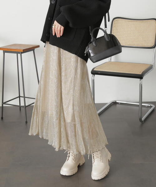 FREE'S MART（フリーズマート）の「◆［ＷＥＢ限定］ラメプリーツスカート（スカート・レディース・ゴールド/ブラック/シルバー・SMALL/MEDIUM）」の3枚目の写真