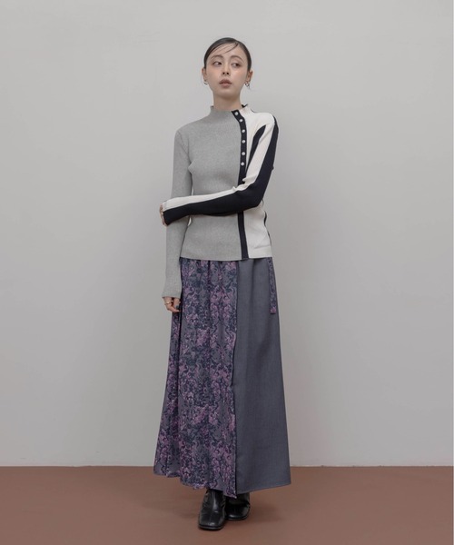 Eimee Law（エイミーロウ）の「釦付きブロック配色リブニット（ニット/セーター・レディース・アイボリー/グレイッシュベージュ/ブラック/ブラック系/グレー系/アイボリー系/グレー/ブラック系1/ブラウン/アイボリー系1・38/FREE）」の11枚目の写真