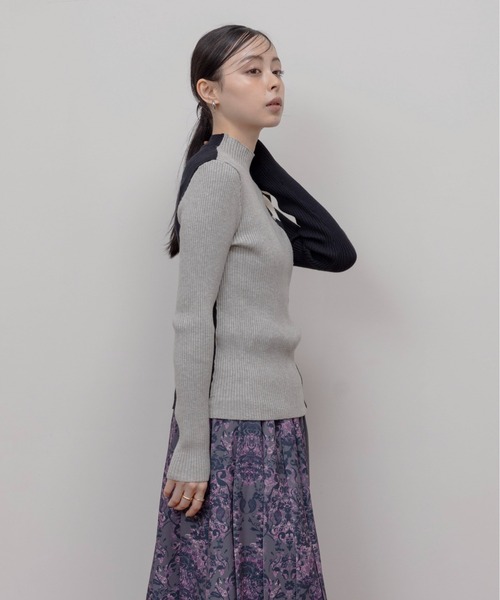 Eimee Law（エイミーロウ）の「釦付きブロック配色リブニット（ニット/セーター・レディース・アイボリー/グレイッシュベージュ/ブラック/ブラック系/グレー系/アイボリー系/グレー/ブラック系1/ブラウン/アイボリー系1・38/FREE）」の16枚目の写真