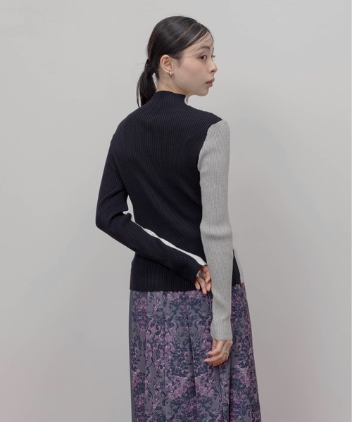 Eimee Law（エイミーロウ）の「釦付きブロック配色リブニット（ニット/セーター・レディース・アイボリー/グレイッシュベージュ/ブラック/ブラック系/グレー系/アイボリー系/グレー/ブラック系1/ブラウン/アイボリー系1・38/FREE）」の17枚目の写真