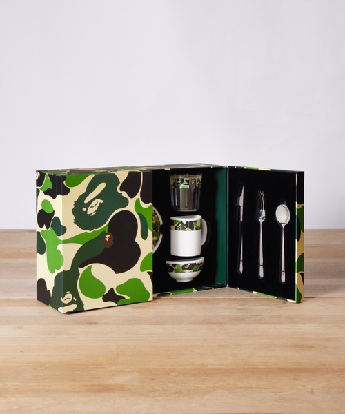 A BATHING APE（アベイシングエイプ）の「BAPE TABLEWARE M（食器