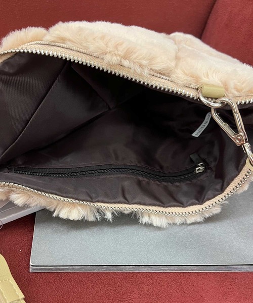 SPIGA(スピーガ)の「ブロックファークラッチバッグ(クラッチバッグ・レディース・ブラック/グレー/オフホワイト・FREE)」の8枚目の写真