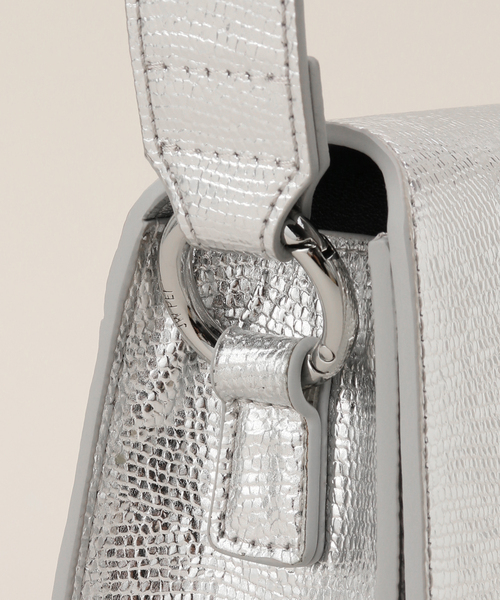 JW PEI（ジェイダブリューペイ）の「【JW PEI / ジェイダブリューペイ】 FAE Metallic Top Handle Crossbody：バッグ（ハンドバッグ・レディース・シルバー・FREE）」の9枚目の写真
