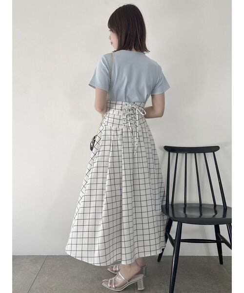 dazzlin（ダズリン）の「コルセットライクフレアスカート（スカート・レディース・ベージュ/チャコールグレー/ブラック/オフホワイト・SMALL/MEDIUM）」の18枚目の写真