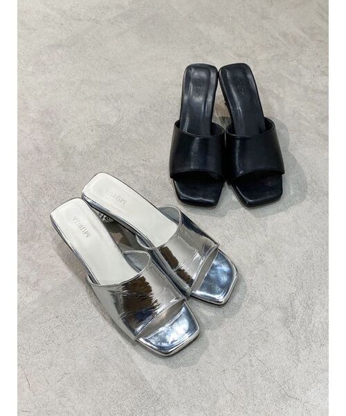 MURUA（ムルーア）の「アートヒールミュールサンダル（サンダル・レディース・シルバー/ブラック・24.5/22.5/23.5）」の3枚目の写真