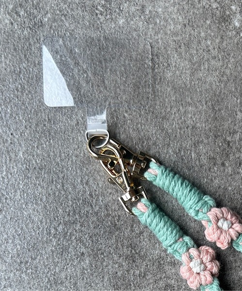 CPCM（シーピーシーエム）の「お花モチーフストラップ（スマホグッズ・レディース・オレンジ/ブラウン/ホワイト/ピンク・FREE）」の5枚目の写真