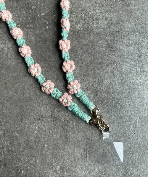 CPCM（シーピーシーエム）の「お花モチーフストラップ（スマホグッズ・レディース・オレンジ/ブラウン/ホワイト/ピンク・FREE）」の6枚目の写真