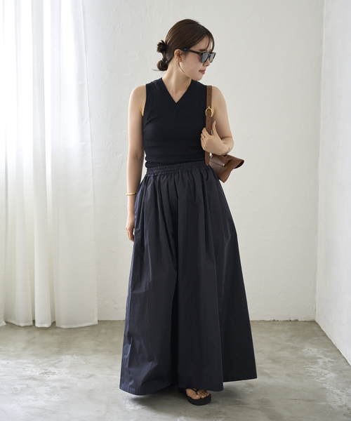 plage(プラージュ)の「silkコン taffeta スカート(スカート・レディース・ネイビー・38/36)」の2枚目の写真