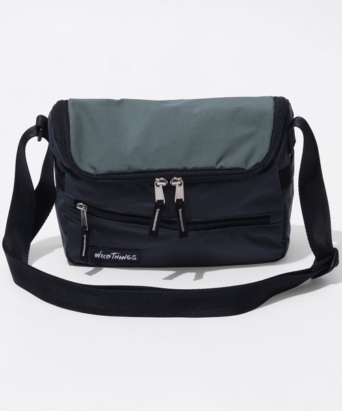 WILD THINGS（ワイルドシングス）の「【WILD THINGS/ワイルドシングス】DELFY fabric ワンポイントロゴ ミニショルダーバッグ（ショルダーバッグ・メンズ・ブラック/パープル/レッド/ターコイズブルー/ベージュ/グレー・FREE）」の2枚目の写真