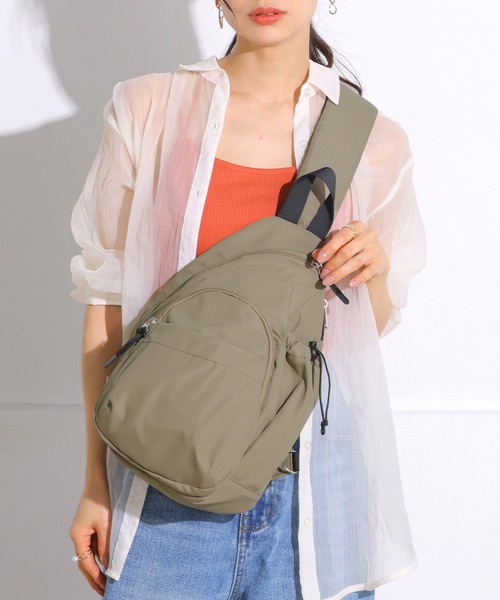 ALTROSE（アルトローズ）の「ママカル マザーズバッグ ボディバッグ ウエストバッグ（ボディバッグ/ウエストポーチ・レディース・ブラック/モカ/グレー・FREE）」の16枚目の写真