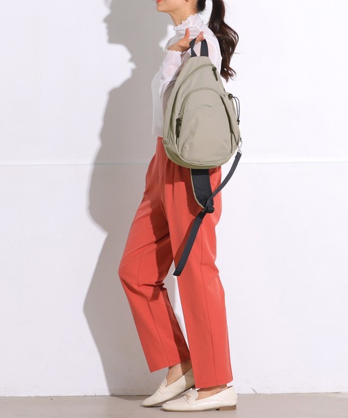 ALTROSE（アルトローズ）の「ママカル マザーズバッグ ボディバッグ ウエストバッグ（ボディバッグ/ウエストポーチ・レディース・ブラック/モカ/グレー・FREE）」の11枚目の写真