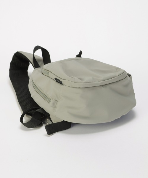 ALTROSE（アルトローズ）の「ママカル マザーズバッグ ボディバッグ ウエストバッグ（ボディバッグ/ウエストポーチ・レディース・ブラック/モカ/グレー・FREE）」の8枚目の写真