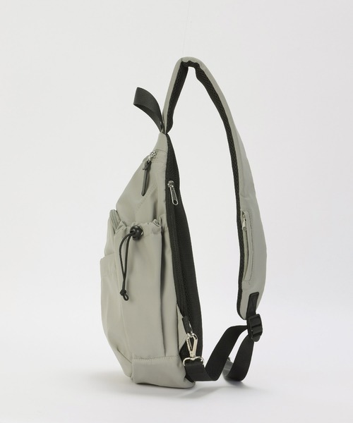 ALTROSE（アルトローズ）の「ママカル マザーズバッグ ボディバッグ ウエストバッグ（ボディバッグ/ウエストポーチ・レディース・ブラック/モカ/グレー・FREE）」の6枚目の写真