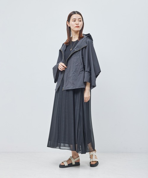 ROPE'（ロペ）の「綿ナイロンワッシャーギャザーマウンテンパーカー【メディア掲載】（マウンテンパーカー・レディース・オフホワイト/ブラック・FREE）」の22枚目の写真