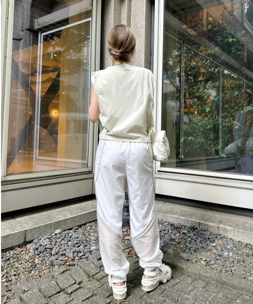 emmi（エミ）の「emmi×Pla】ギャザーショルダープルオーバー（Tシャツ/カットソー・レディース・ミント/ホワイト/ブラック/ブルー・FREE）」の21枚目の写真