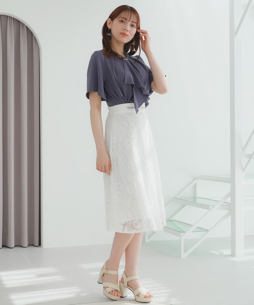 ASTORIA ODIER（アストリアオディール）の「バール＆金具使いボウタイ半袖ブラウス（シャツ/ブラウス・レディース・ホワイト/ベージュ/ラベンダー/チャコールグレー・SMALL/MEDIUM/LARGE）」の6枚目の写真