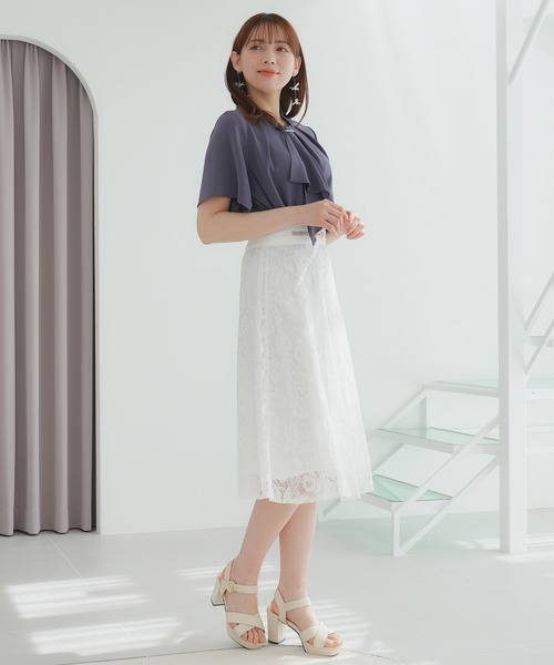 ASTORIA ODIER（アストリアオディール）の「バール＆金具使いボウタイ半袖ブラウス（シャツ/ブラウス・レディース・ホワイト/ベージュ/ラベンダー/チャコールグレー・SMALL/MEDIUM/LARGE）」の7枚目の写真