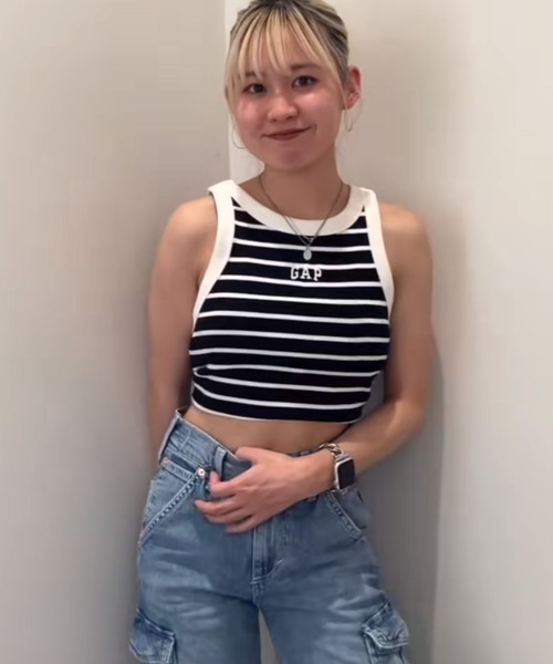 GAP（ギャップ）の「ミニGAPアーチロゴ タンクトップ（タンクトップ・レディース・ホワイト/ブルー/ブラック×ホワイト/ブラック系その他・M/L/XL/XXS/XS/S）」の16枚目の写真