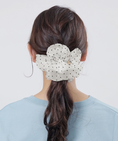 マリークヮント　シュシュ　MARY QUANT　ヘアアクセサリー すぐ届く【MARY QUANT】マーブルキャンディデイジー シュシュ