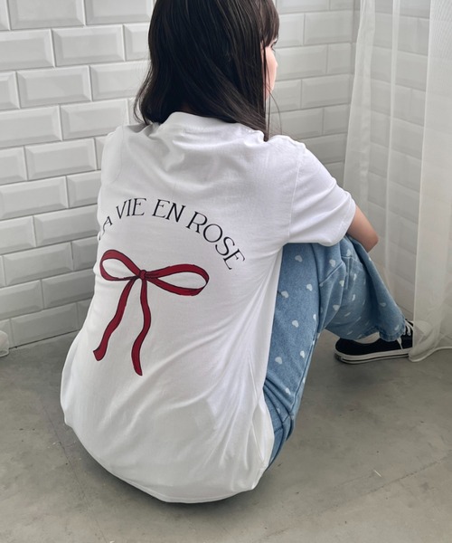 【OUR LEGACY】バックプリント Tシャツ｜リボンタイ付き OUR LEGACY Tour Tシャツ | ブラック | FARFETCH JP