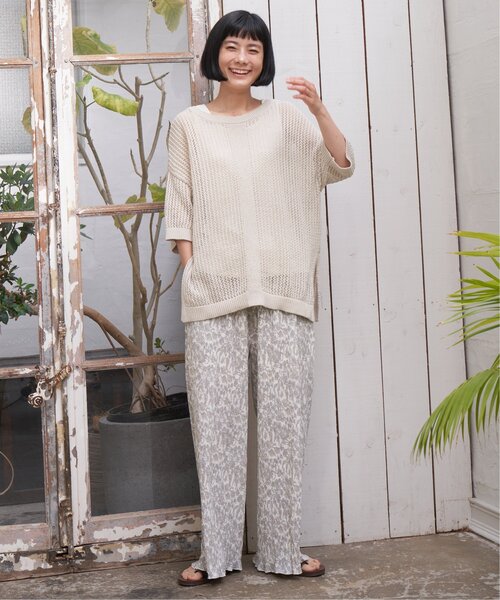 LBC（エルビーシー）の「2WAYラメメッシュニットプルオーバー（ニット/セーター・レディース・ベージュ/ブラック・M）」の11枚目の写真