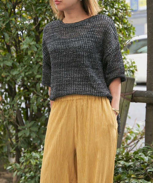 LBC（エルビーシー）の「2WAYラメメッシュニットプルオーバー（ニット/セーター・レディース・ベージュ/ブラック・M）」の7枚目の写真