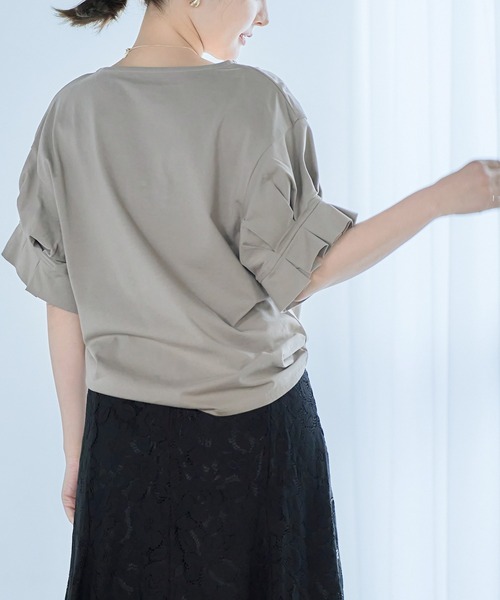 anown（アノン）の「袖タックフリルTシャツ（Tシャツ/カットソー）」 - WEAR