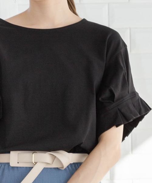 anown（アノン）の「袖タックフリルTシャツ（Tシャツ/カットソー）」 - WEAR