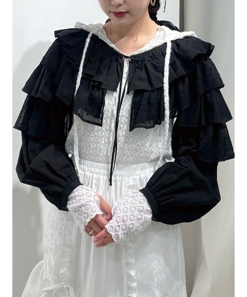 merry jenny（メリージェニー）の「ティアードショートTOPS（シャツ/ブラウス・レディース・ブラック/オフホワイト/グレー・FREE）」の3枚目の写真