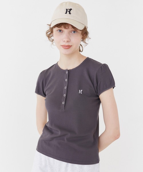 RUBY AND YOU（ルビーアンドユー）の「ヘンリーネックリブTシャツ（Tシャツ/カットソー・レディース・チャコールグレー/ベージュ系その他・FREE）」の2枚目の写真