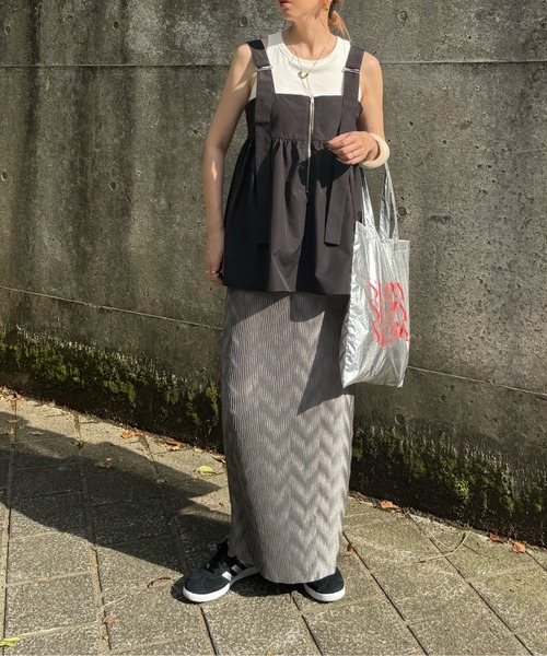 y/m by misato（イムバイミサト）の「ニュアンスプリーツスカート（スカート・レディース・チャコールグレー/グレイッシュベージュ/ブラック・FREE）」の22枚目の写真