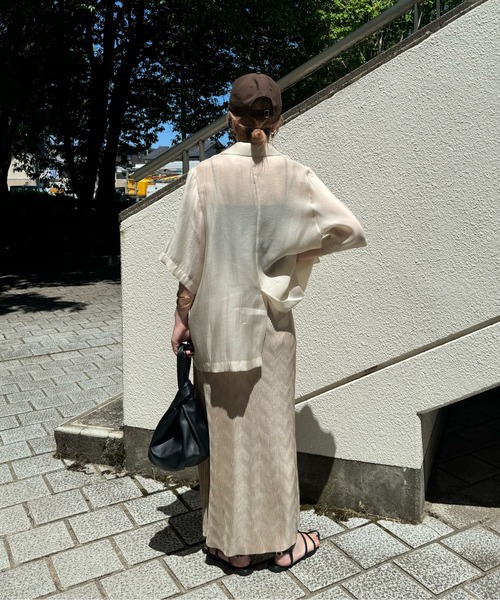 y/m by misato（イムバイミサト）の「ニュアンスプリーツスカート（スカート・レディース・チャコールグレー/グレイッシュベージュ/ブラック・FREE）」の12枚目の写真