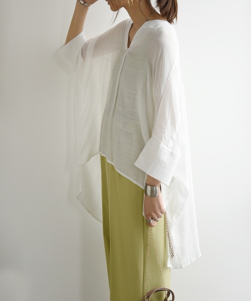 and it_（アンドイット）の「接触冷感スラブバックロングシャツ（シャツ/ブラウス・レディース・ベージュ/オフホワイト/ブラック/カーキ・M-L）」の19枚目の写真