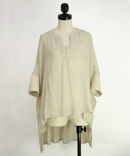 and it_（アンドイット）の「接触冷感スラブバックロングシャツ（シャツ/ブラウス・レディース・ベージュ/オフホワイト/ブラック/カーキ・M-L）」の9枚目の写真