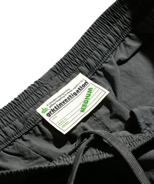 C.E.L.STORE(セルストア)の「GRKTINVESTIGATION / ガラクタ貿易 NYLON BAGGY SHORTS ナイロン バギーショーツ(その他パンツ・メンズ・マスタード/ライトグリーン/コーラルピンク/グレー/ブラック・SMALL/LARGE/MEDIUM)」の15枚目の写真