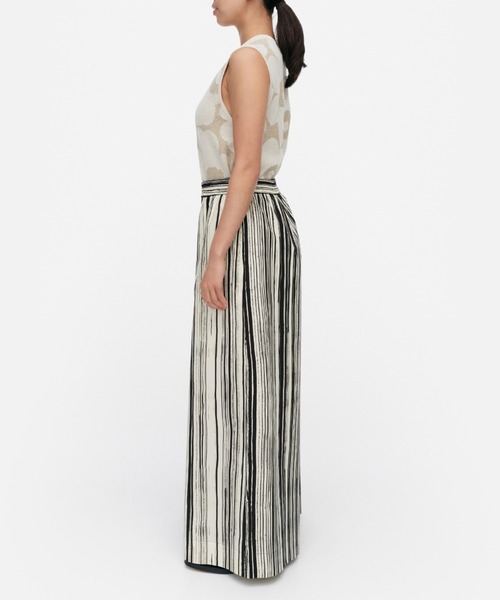 marimekko（マリメッコ）の「Sh Siluetti / poplin wide pants（その他パンツ・レディース・ブラック・X-SMALL/SMALL/MEDIUM/LARGE）」の3枚目の写真