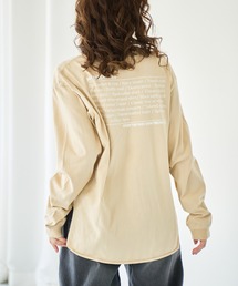 「KHA:KI/カーキ」ラウンドヘムプリントTシャツ