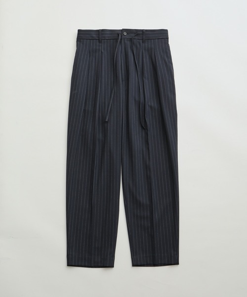 ADAM ET ROPE'（アダムエロペ）の「ウーステッド ストライプ ワイドテーパード イージースラックス / ロングシーズン着用可能（スラックス・メンズ・ブラック/オフホワイト/グレー・L/M）」の12枚目の写真